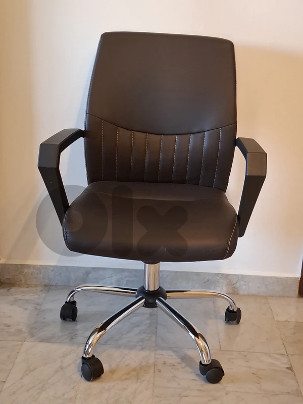 Affordable desk chair