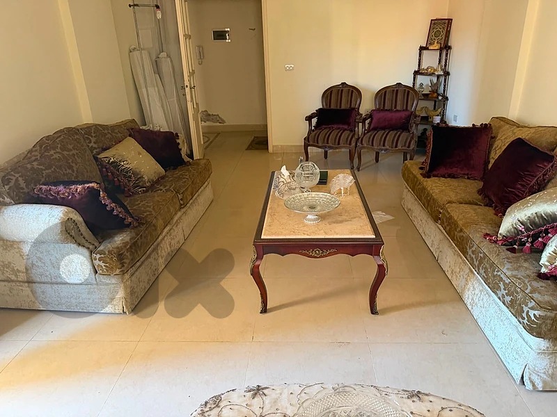 living room or salon for sale