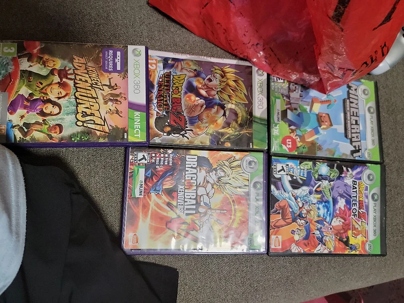 used and new xbox 360 cds all 290$ negotiable