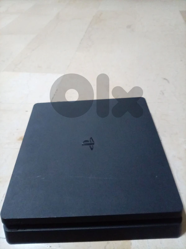 looking to sell ps4 + 5 games
