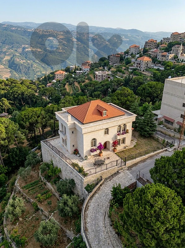 Prime l Luxurious Villa in Bhamdoun.
