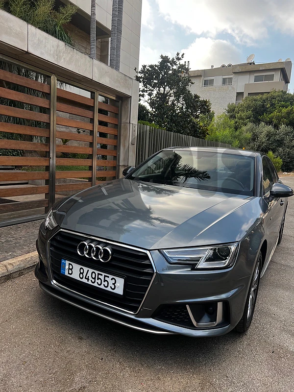 Audi A4 2019 S-line
