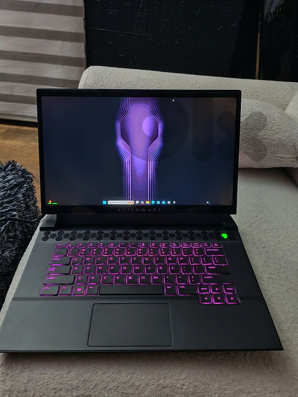 alienwear m15