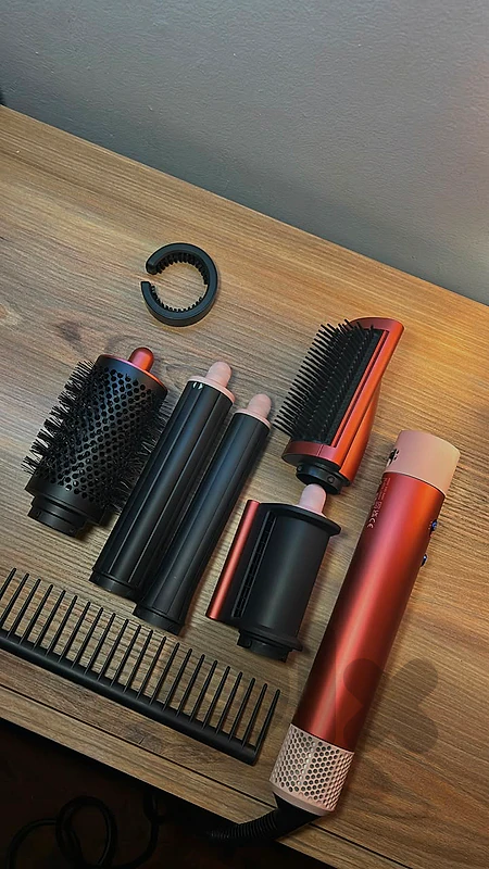 Dyson Airwrap™ multi-styler and dryer Complete Long Volumise in Strawb