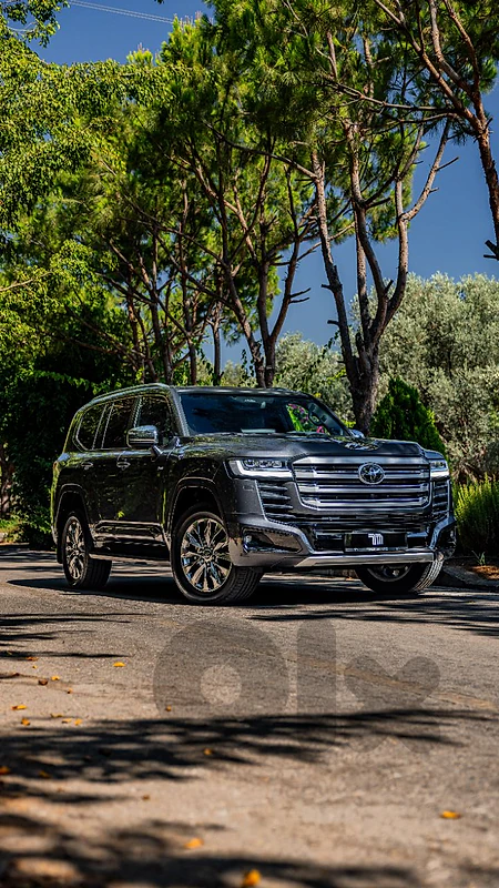 TOYOTA  LAND CRUISER  VX HEV  2025 WARRANTY TILL END OF 2027