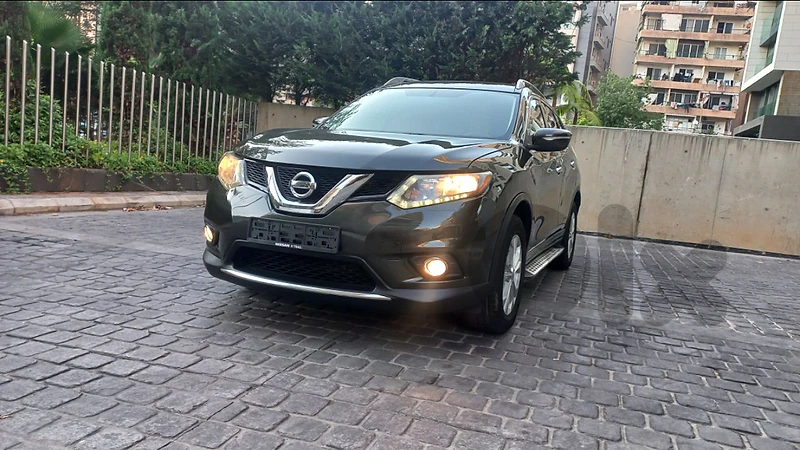 Nissan Rogue 2015-Super Clean-4×4- low mileage