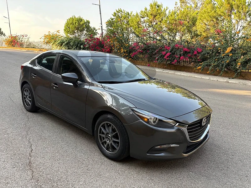 Mazda 3  GRAND TOURING 2018