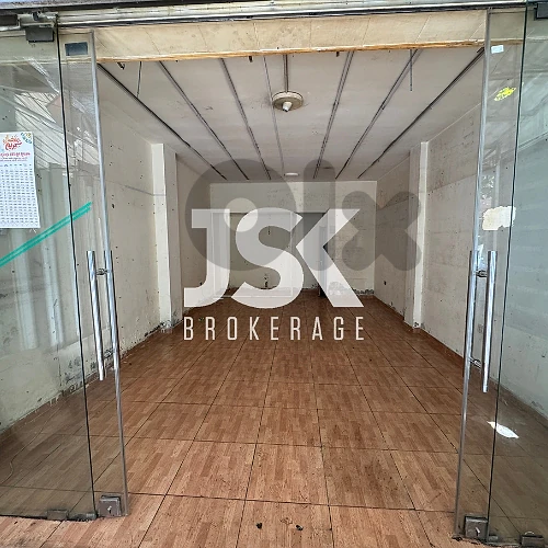 L22127 Shop For Sale in Sanayeh, Beirut
