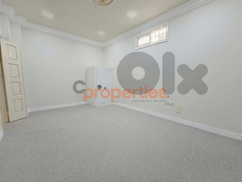 Office For Rent In Achrafieh مكتب للإيجار في الأشرفية CPBMH37