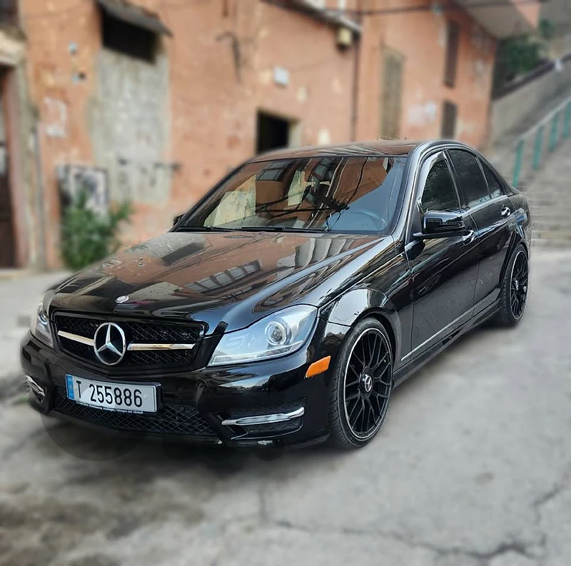Mercedes Benz C300	2014