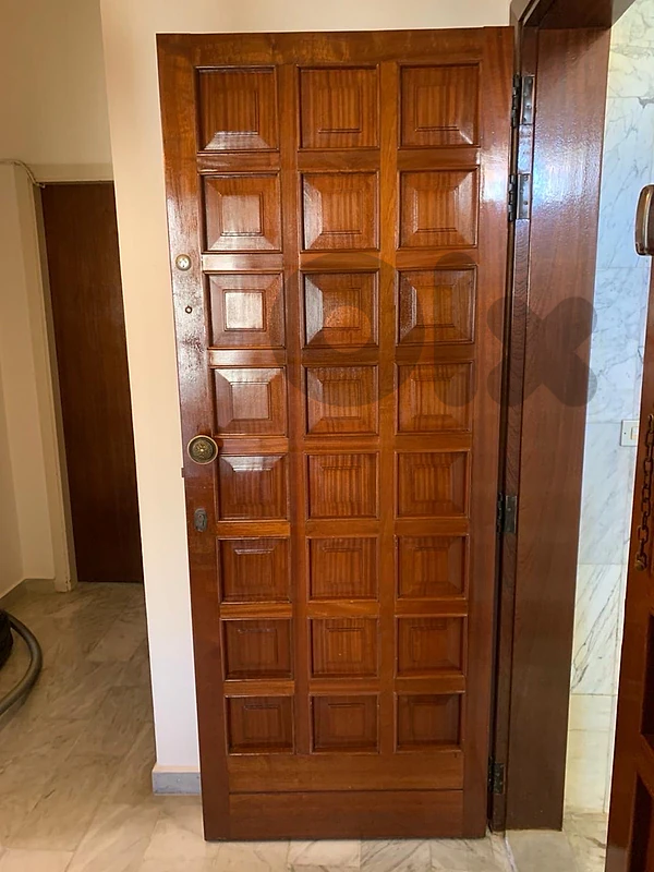 باب خشب باب