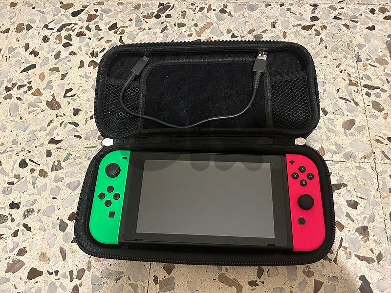 OG NINTENDO SWITCH SPLATOON 2 LIMITED EDITION IN PERFECT CONDITION