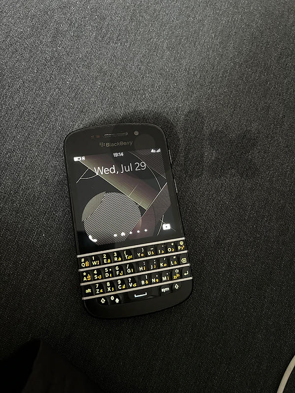 BlackBerry Q10 Clean