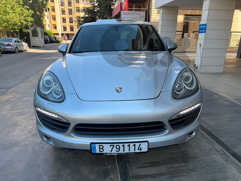 Porsche Cayenne 2011 s v8