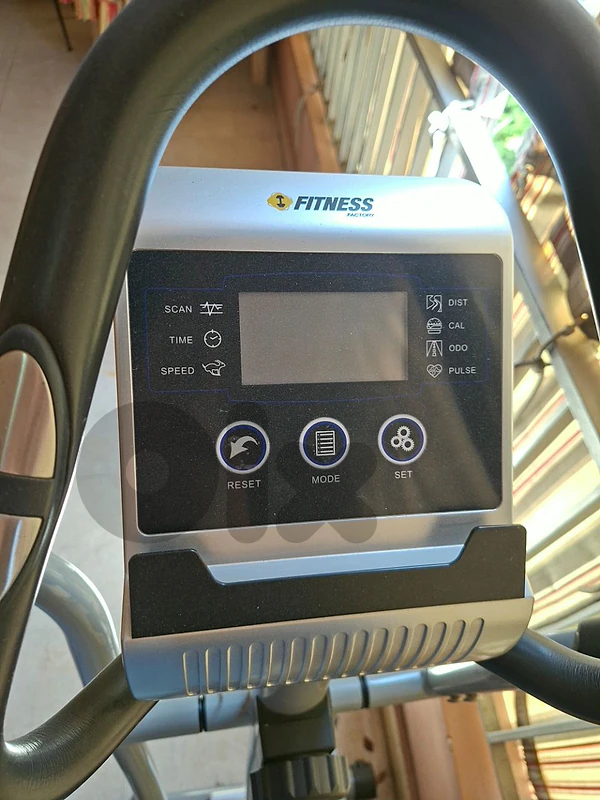 Elliptical trainer