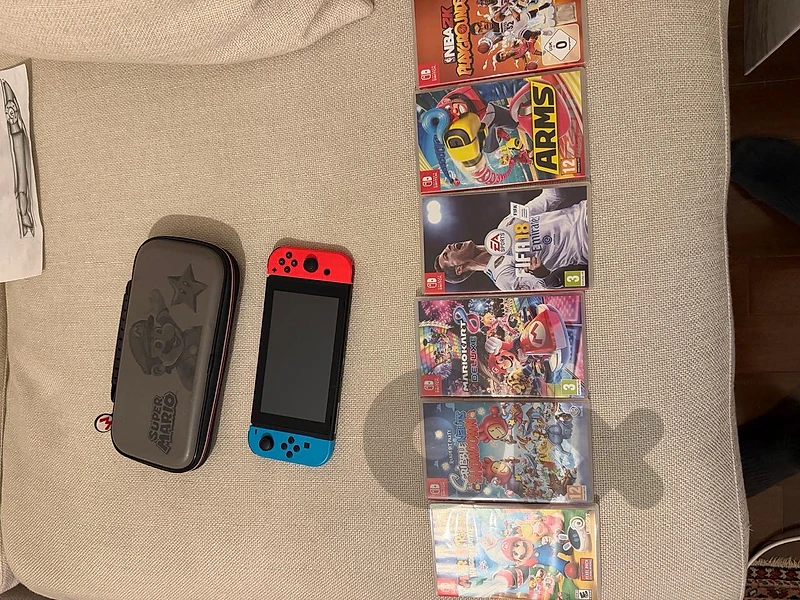 Nintendo Switch (1st Gen) – Like New .