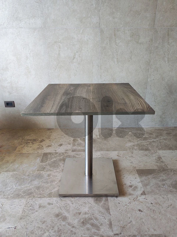 Foldable table