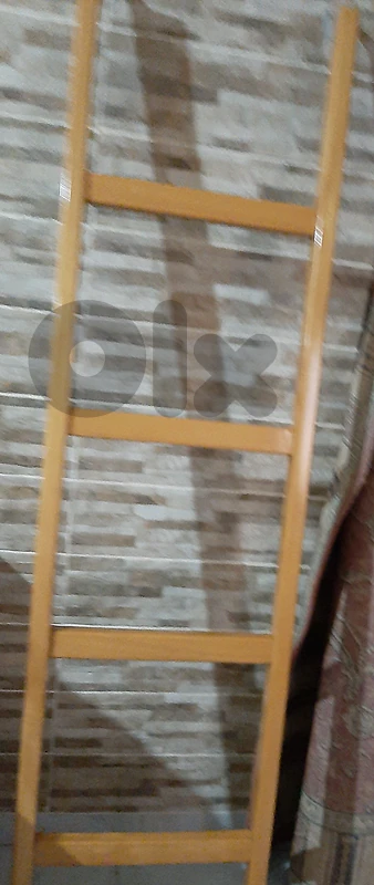 سلم لا تختين فوق بعض