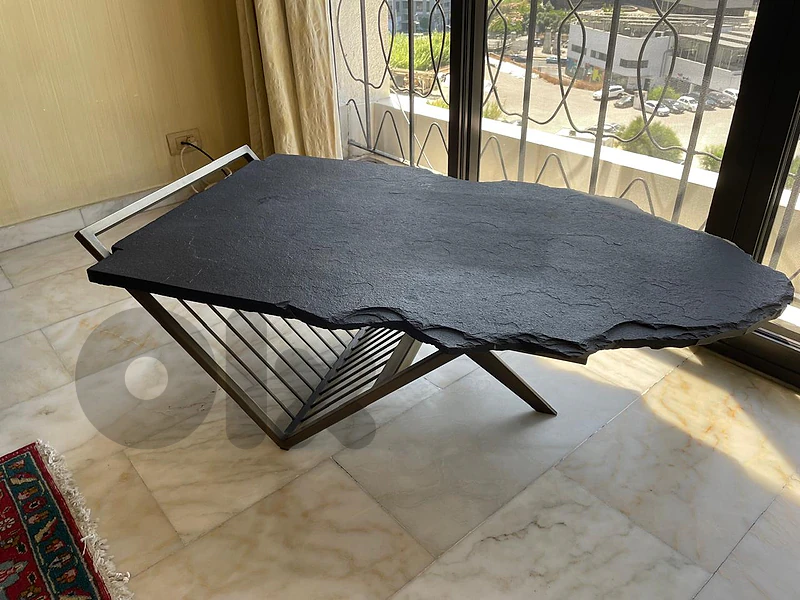 excellent condition TV table