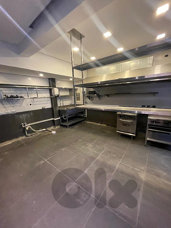 Restaurant / Shop for Rent in Badaro.