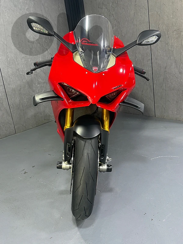 ducati panigale v4s