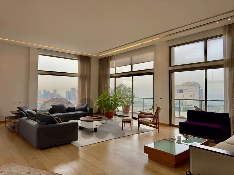 Penthouse for Sale in Saifi-MWHH0081-شقة بنتهاوس للبيع في الصيفي