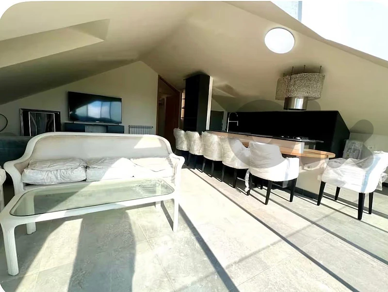 Roof for sale in Al Oyuon روف للبيع في العيون Roof for sale in Al Oyuon روف للبيع في العيون