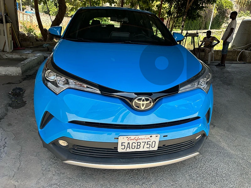 Toyota C-HR 2019 calirfinia very clane