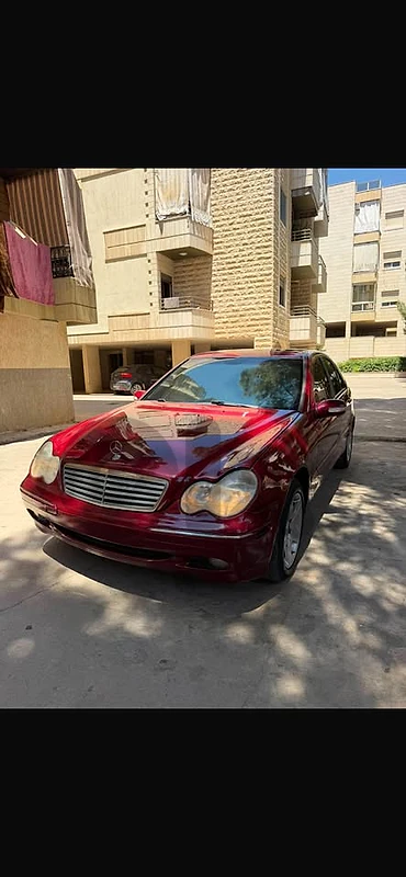 Mercedes E230 clen 2003 clean