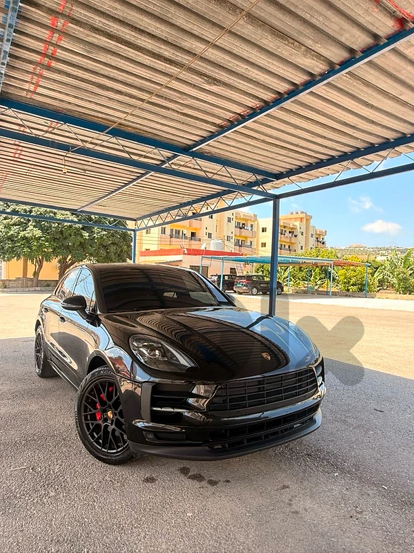 Porsche Cayenne gts 2018