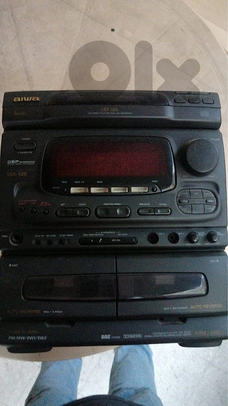 stereo with 2 speakers stereo with 2 speakers