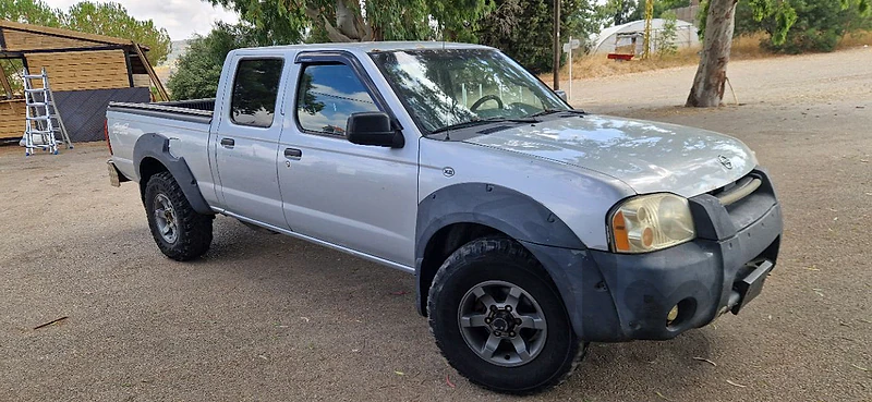 Nissan Navara 2004