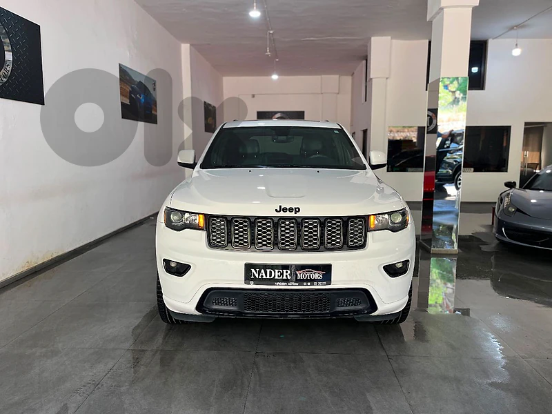 Jeep Grand Cherokee Altitude 2018 V6 Clean Carfax