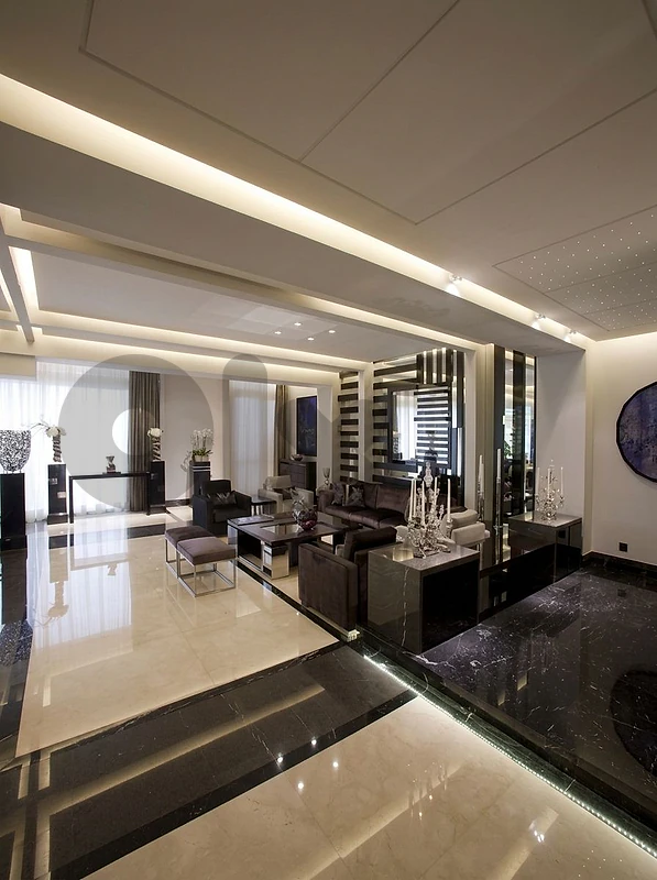 Luxurious l 700 SQM triplex in Downtown.