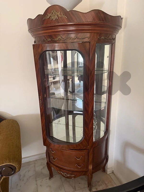 vintage glass cabinet (masriyeh)