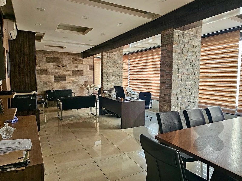 Office for sale Bauchrieh | مكتب للبيع بوشرية