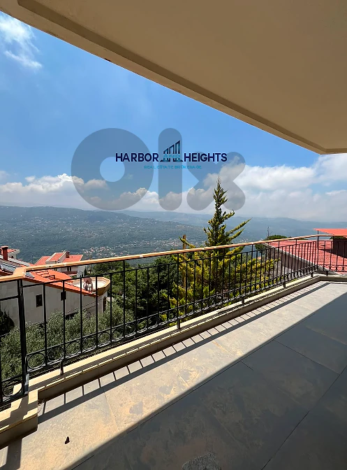 Apartment for Sale in Baabdat - شقة للبيع في بعبدات