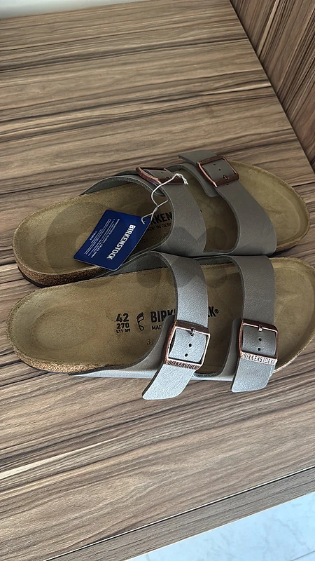 Birkenstock Arizona - Brand New - EU 42