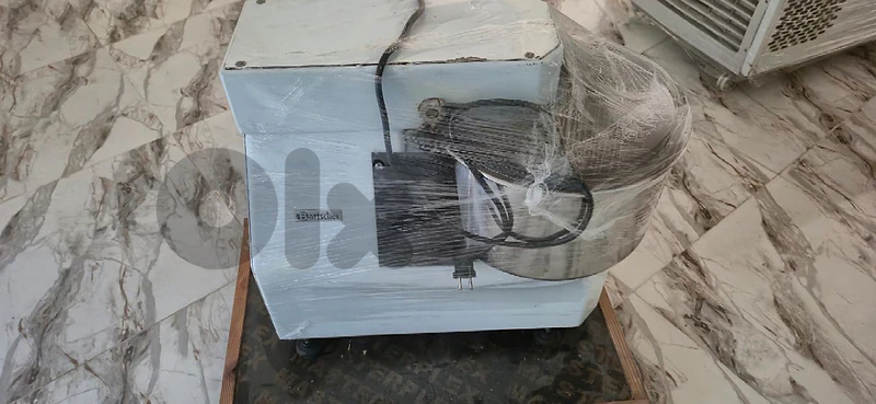 Bartscher spiral dough mixer 18 kg / 22 liters  Made in Germany