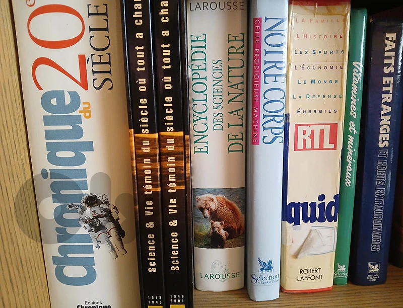 une collection de beaux livres et un coffret