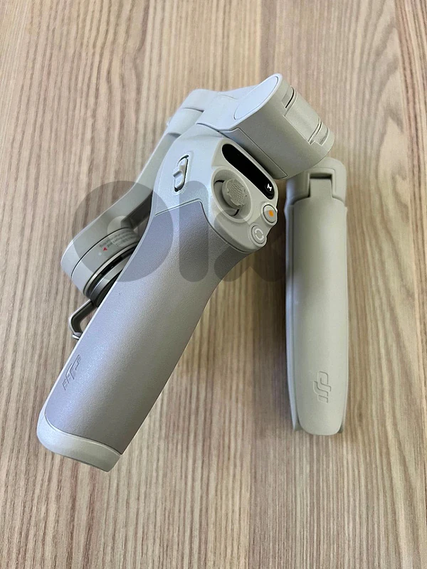DJI OSMO MOBILE 6