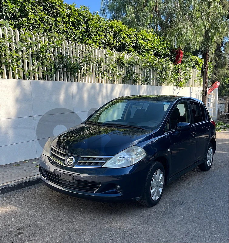 Nissan Tiida 2011