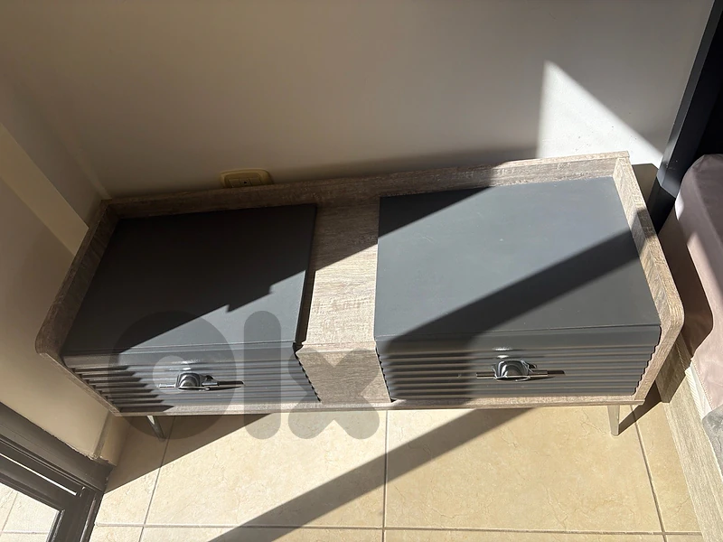 طاولة TV