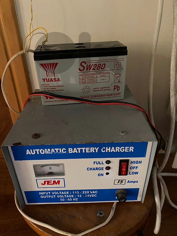 Used JEM 15A Battery Charger (12V/24V) + Yuasa Battery