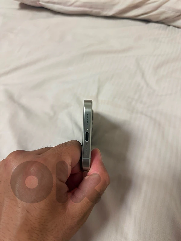 iphone 15 pro 256 used