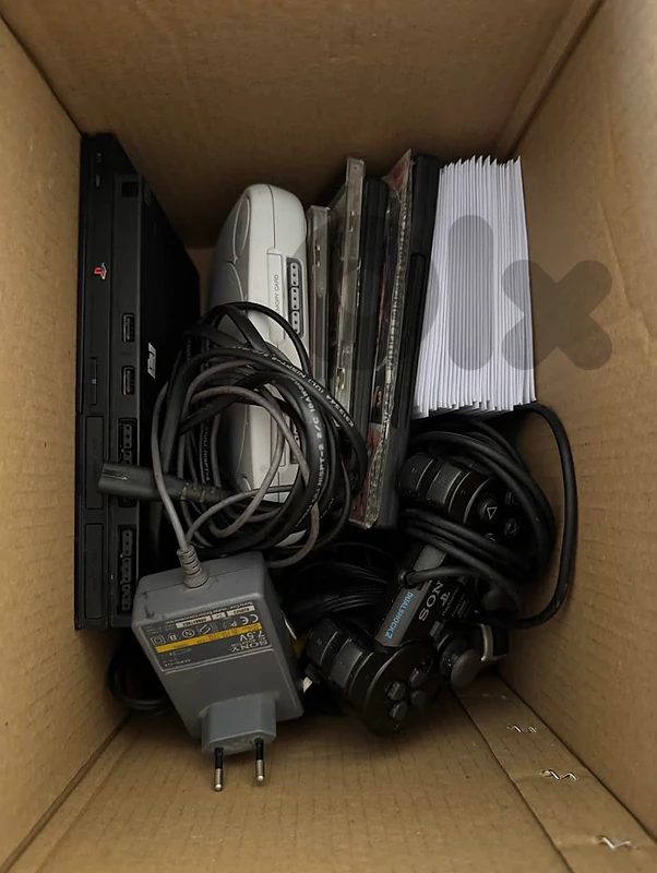 selling this box for 100$ selling this box for 100$