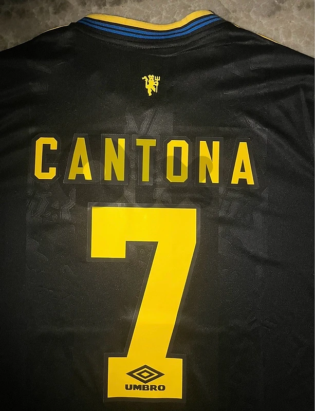 Manchester united cantona 7 black edition