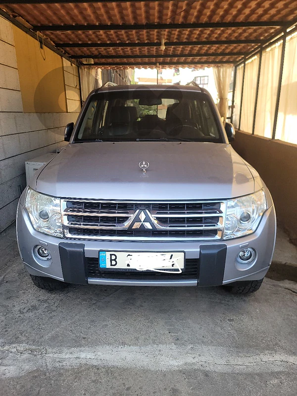 Mitsubishi Pajero 2011