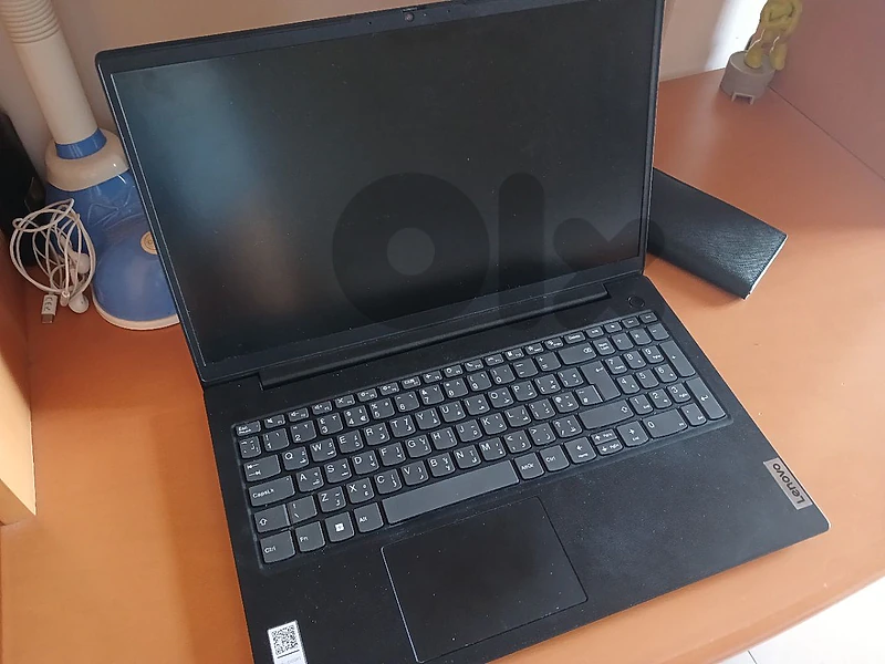 Lenovo G15 V3