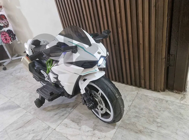 Kids Electric Moto - Great Condition